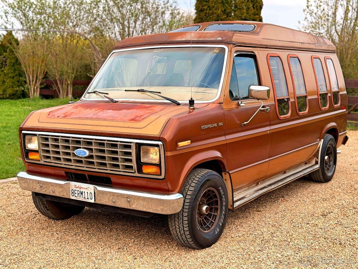 1984 Ford E-150 Econoline 5.0 V8 | Classic Coach 🇺🇸