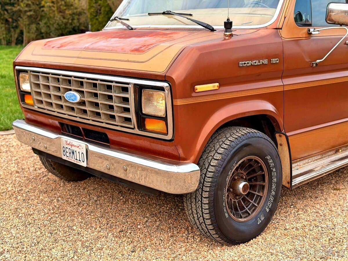 1984 Ford E-150 Econoline 5.0 V8 | Classic Coach 🇺🇸