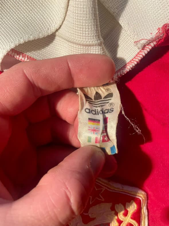 Selling an old Czechoslovak football jersey