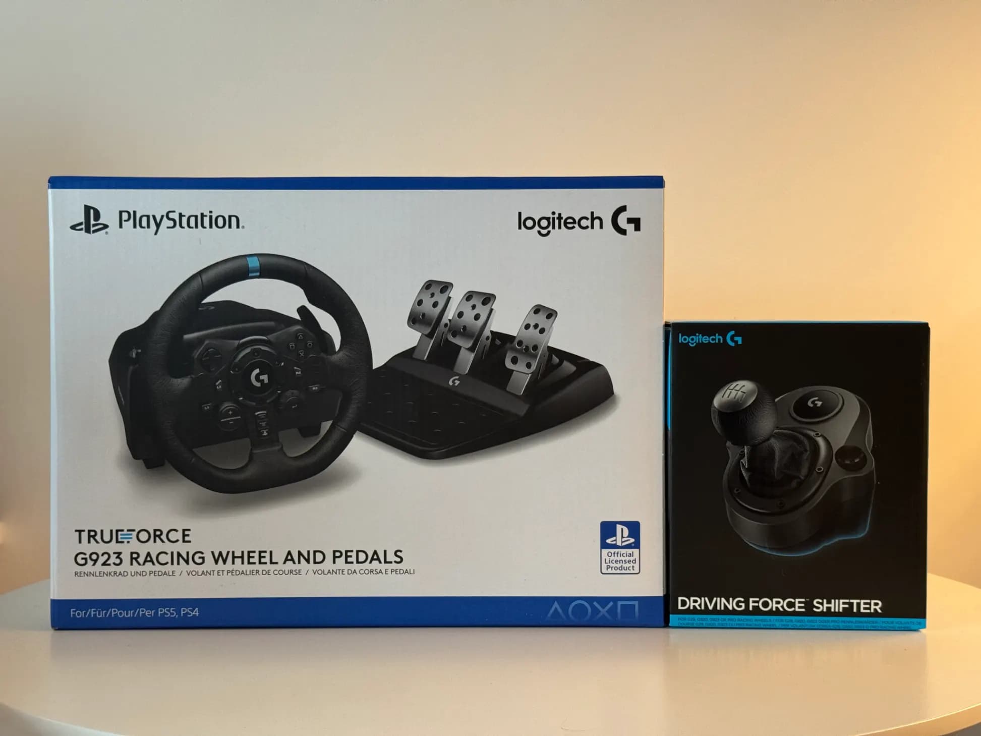 Logitech G923 + Driving Force Shifter