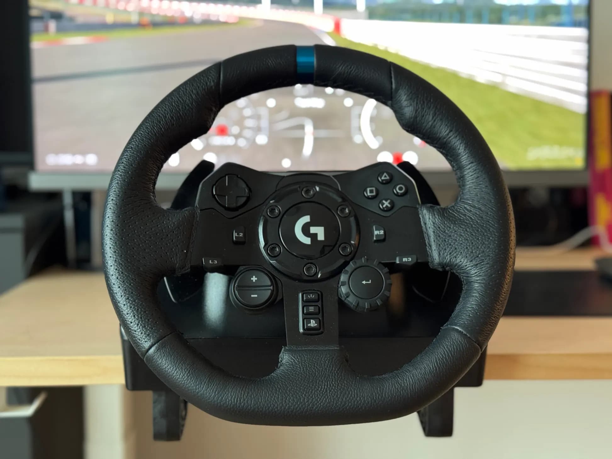 Logitech G923 + Driving Force Shifter