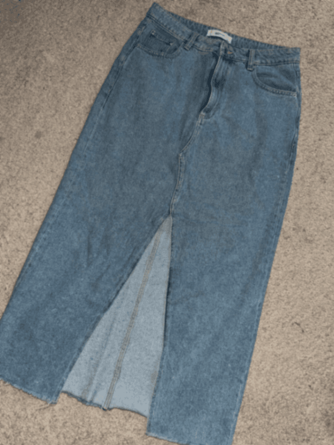 Jeans, trousers, denim shorts, and skirt.