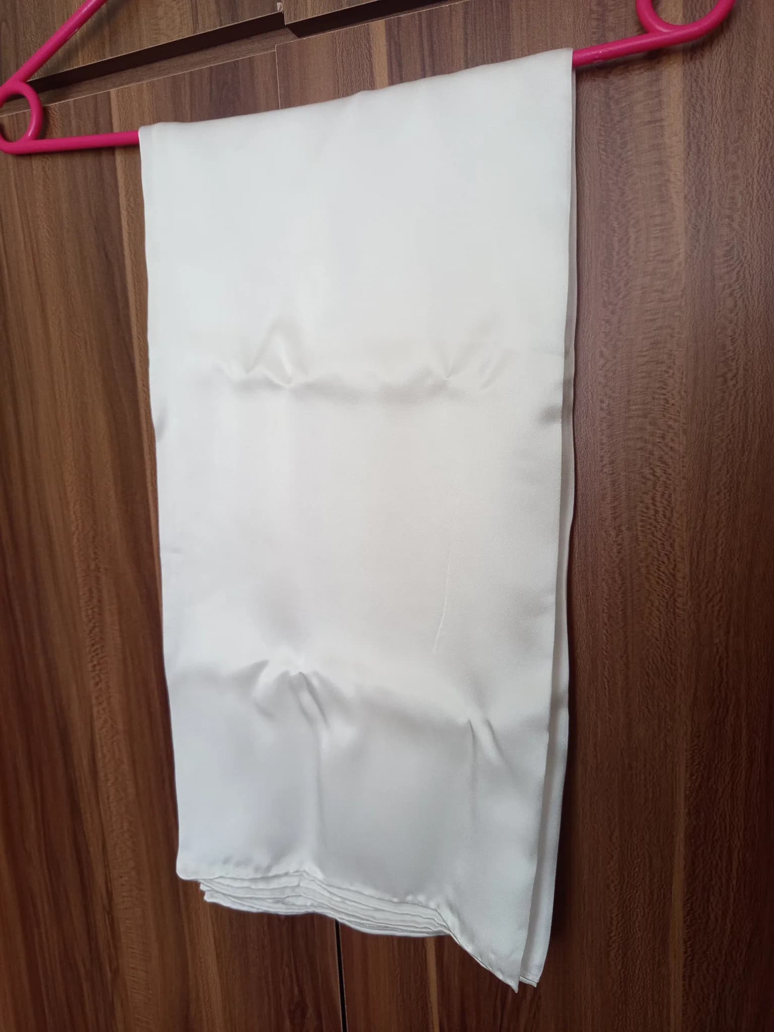 Beautiful white silk scarf 90x90